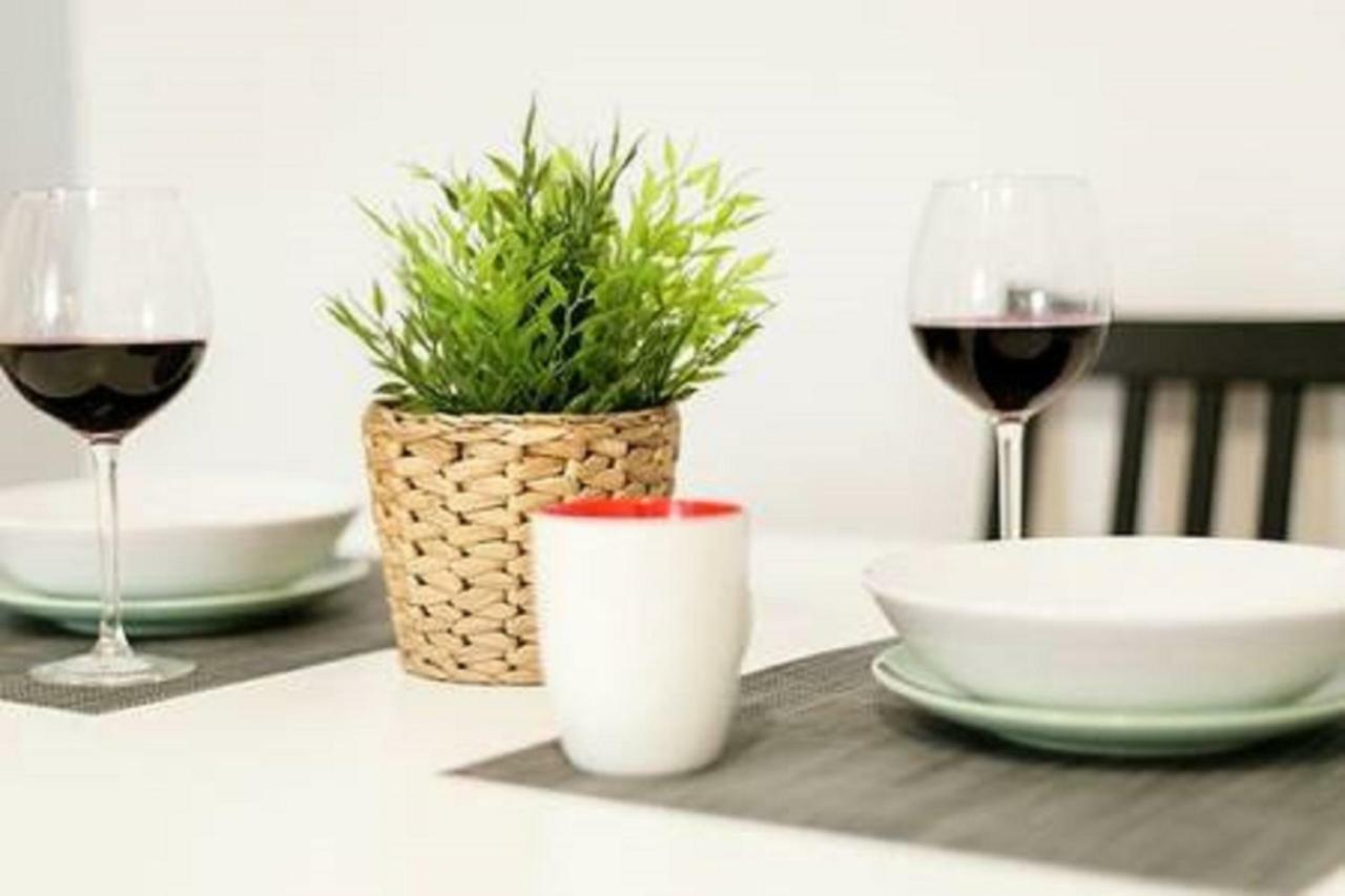 Family Apartment Patio&Swimming Pool In Center Малага Екстериор снимка